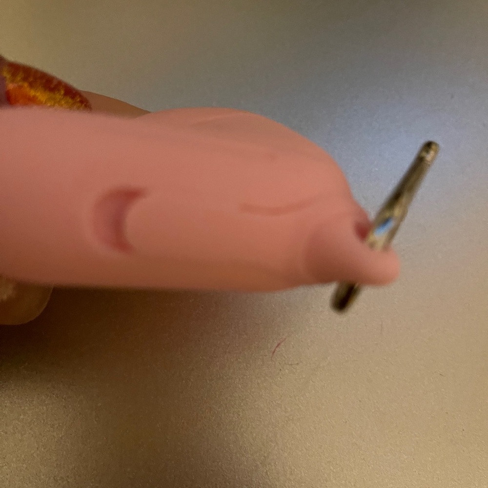 AirPods Pro case - Picture 4 of 8